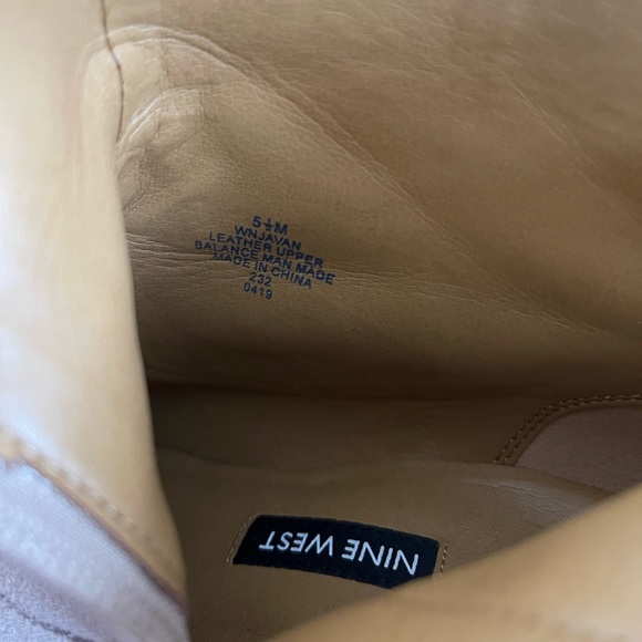 ❌SOLD❌ NINE WEST Low Ankle Boots - Picture 2 of 7